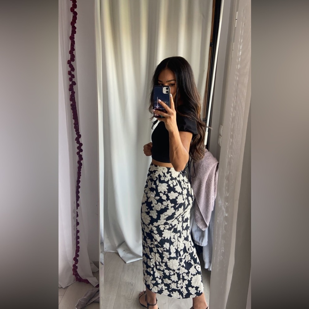 GORGEOUS maxi Skirt size xs
